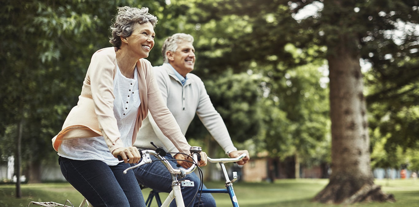 Caminar, nadar, montar en bicicleta, bailar… Son sólo algunas de las actividades que podemos hacer en nuestro día a día, sin importar la edad que tengamos.